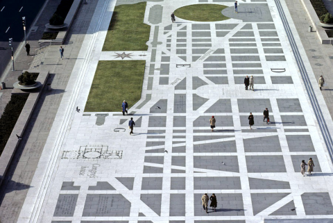 Freedom Plaza, Pennsylvania Avenue 